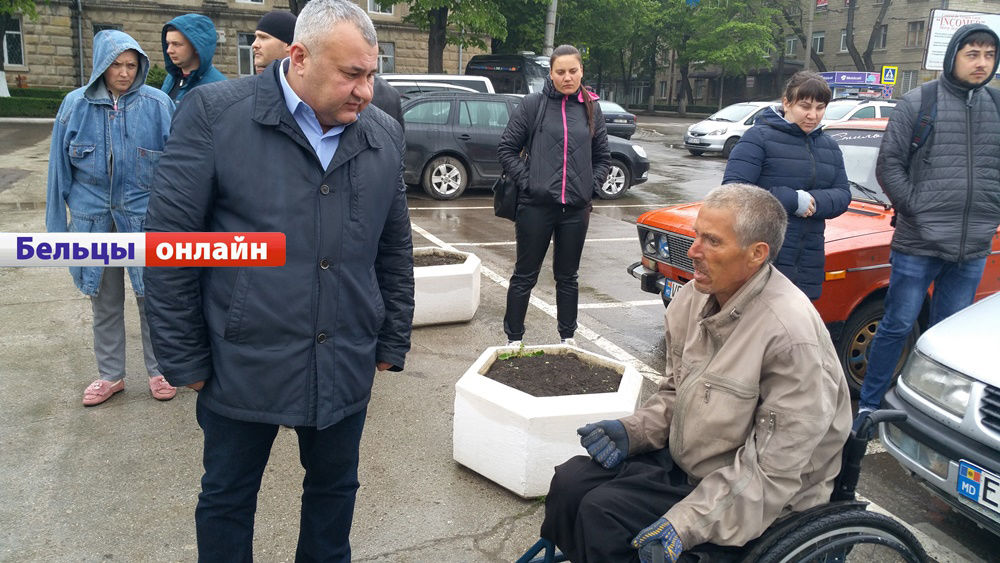 Скандал у примэрии Бельц: флешмоб перешёл в спор
