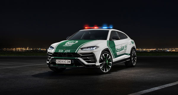 Poliţia din Dubai nu stă pe gânduri: are cele mai rapide maşini de pe planetă