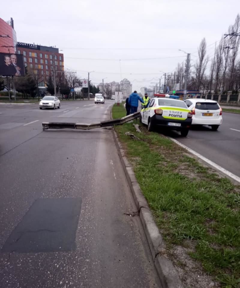 В столице машина полиции угодила в ДТП