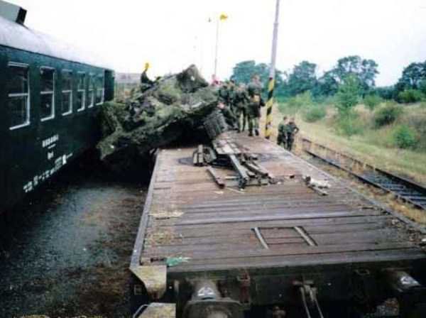 Accidente cu tancuri. Unghiuri şi situaţii incredinile din toată lumea