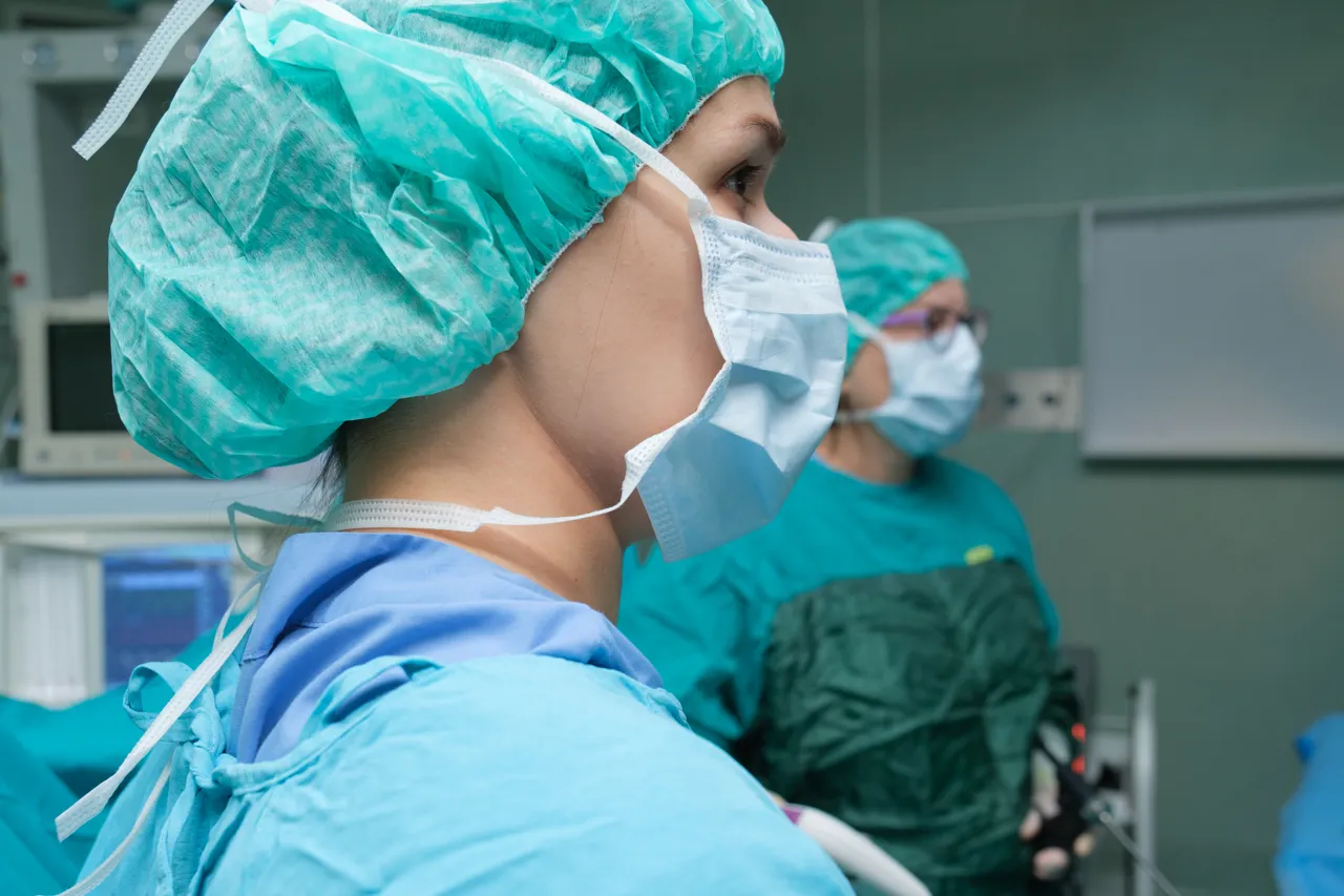 Medpark: Премьера - проведены 2 хирургических вмешательства по лечению пролапса половых органов