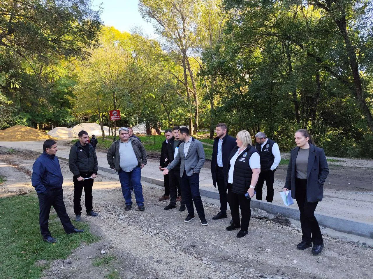 Lucrările de restaurare a Parcului - pădure Râșcani din Chișinău continuă