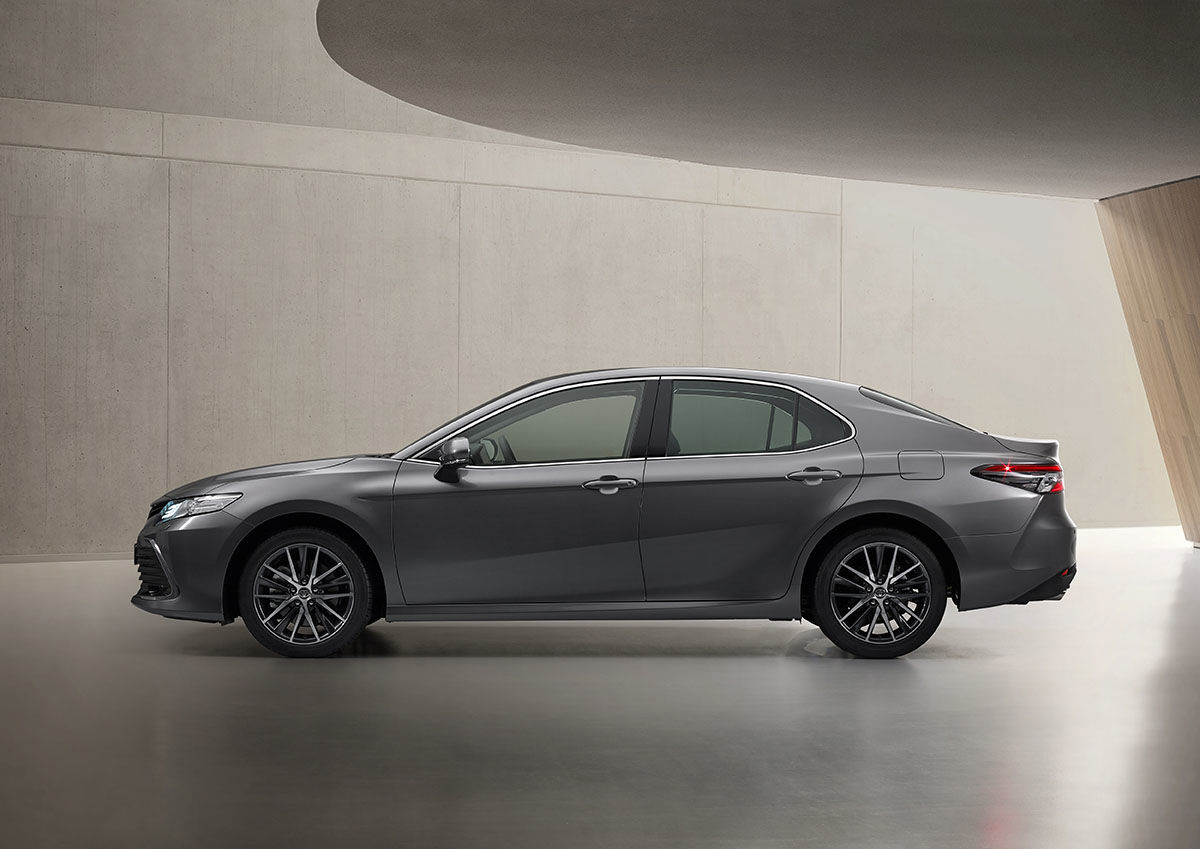 Обновлённая Toyota Camry уже в Молдове