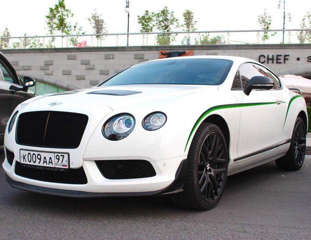 Кокорина поймали в Москве за езду по встречке на Bentley