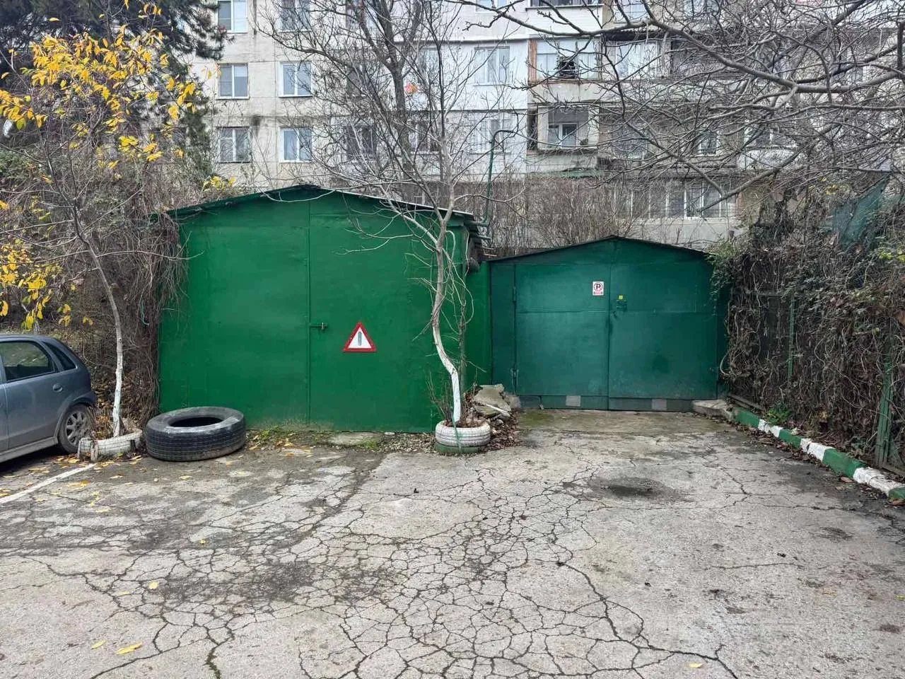 Două garaje, demolate în sectorul Râșcani al Capitalei