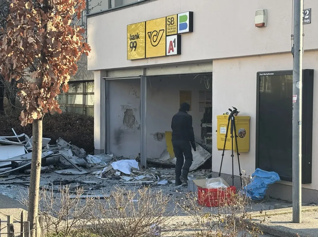 Membrii unei celebre bande de hoți de bancomate, arestați în Austria