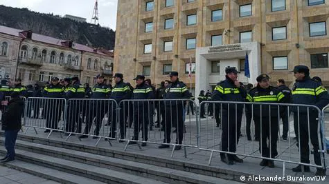 В Тбилиси прошли протесты после решения суда по Саакашвили