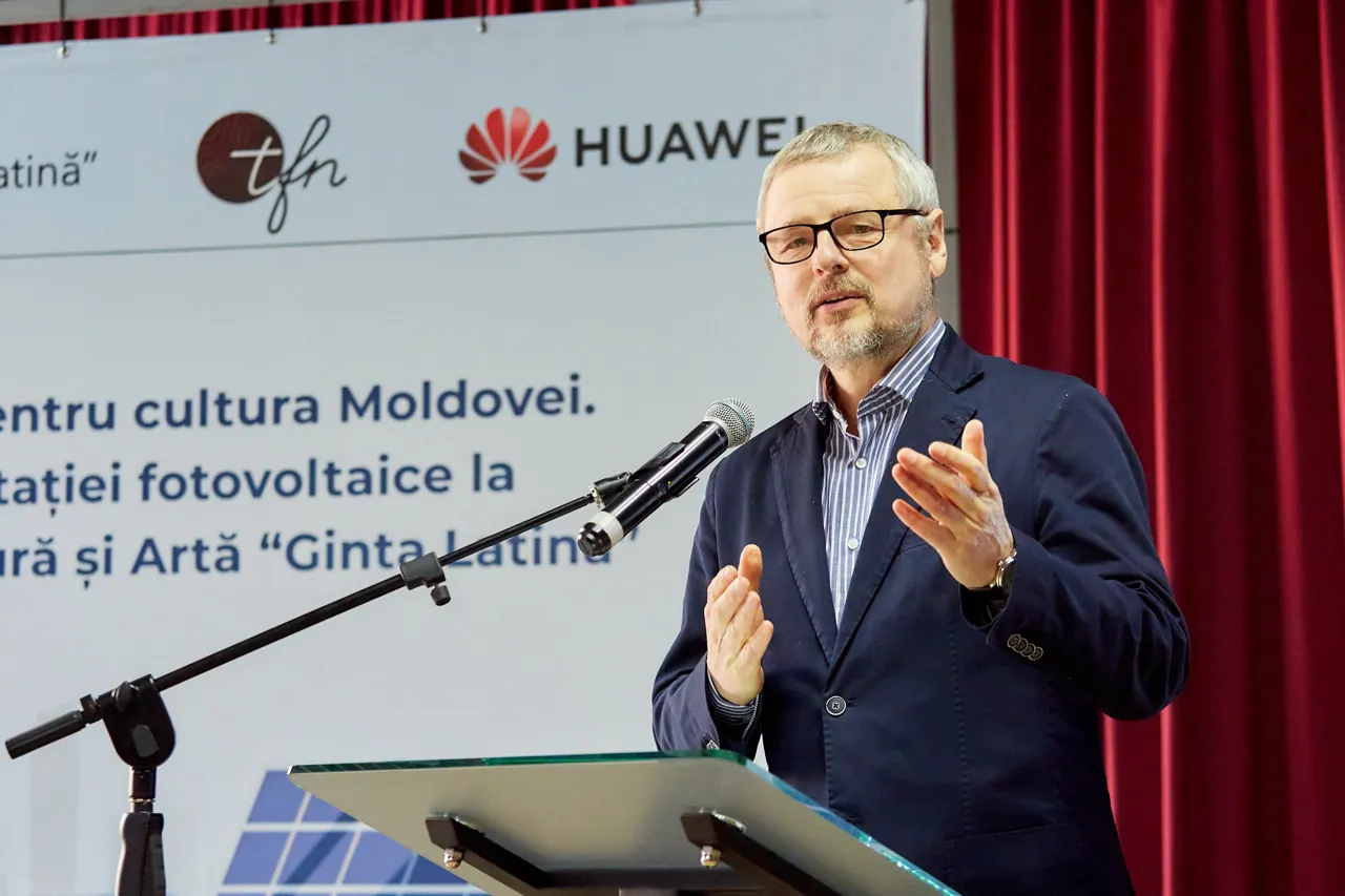 Солнечная энергия для культуры Молдовы от Huawei