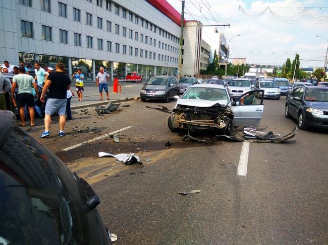 В Кишиневе произошло серьезное ДТП, есть пострадавшие