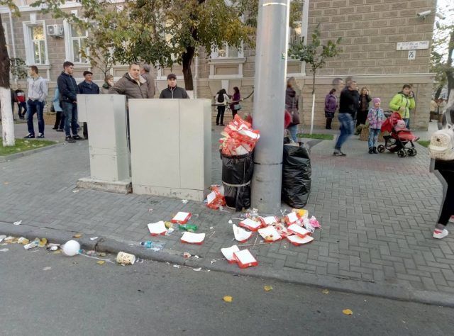 Мой "белый город" мусором объят: обратная сторона праздника