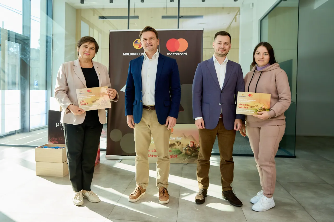 Moldindconbank: Поздравляем 23 главных победителя акции «Караван карт и подарков»