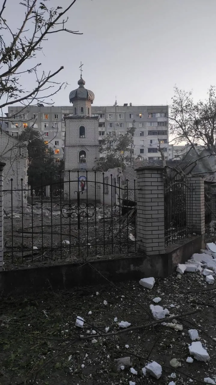 Зеленский: Три человека погибли в результате ракетного удара по Запорожью