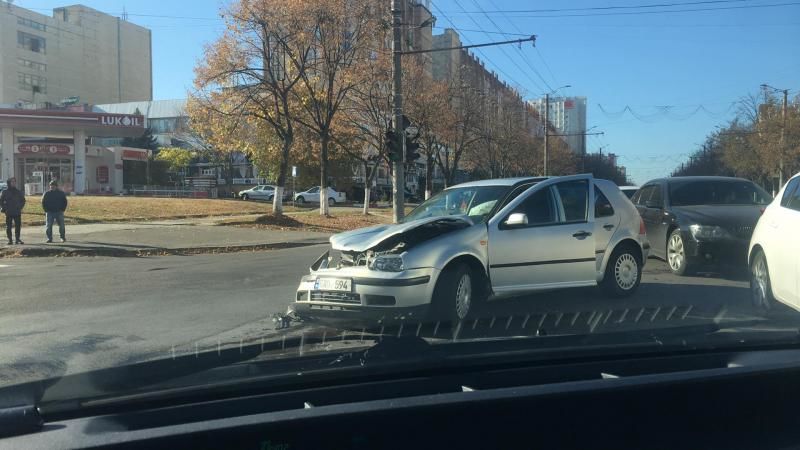 На Буюканах столкнулись два автомобиля