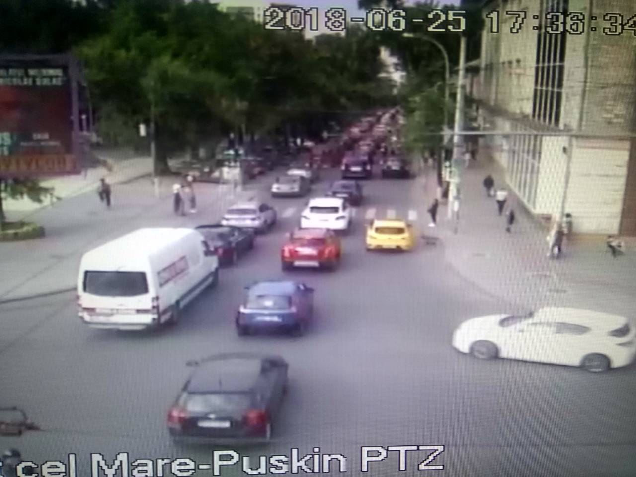 Троллейбусы возобновили движение по проспекту Виеру