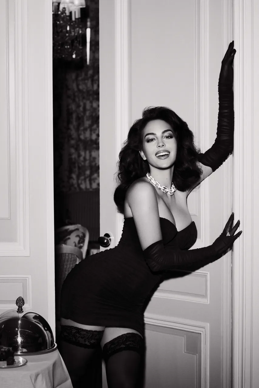 Девушка Криштиану Роналду стала лицом бренда Guess