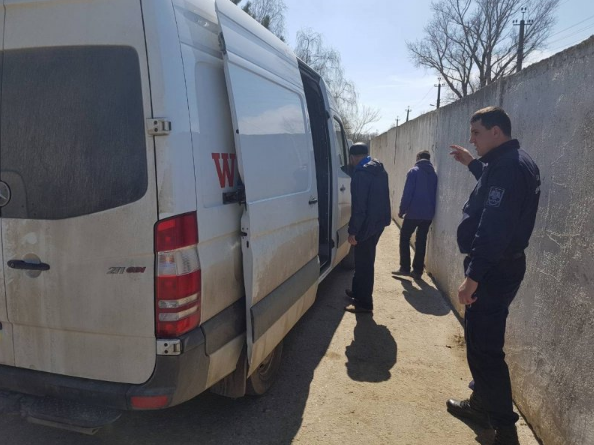 Житель Калараша был остановлен на трассе с 500 литрами контрафактного алкоголя