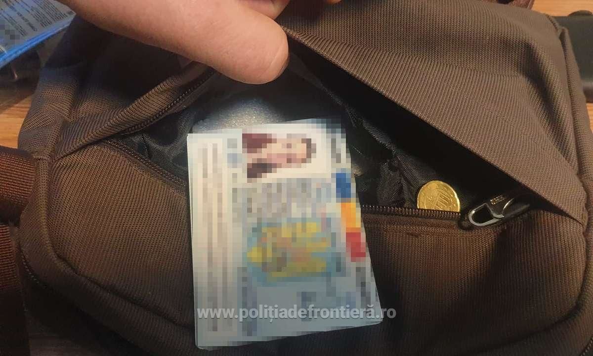 В Румынии на границе у молдаванина изъяли спрятанное под подкладкой сумки удостоверение