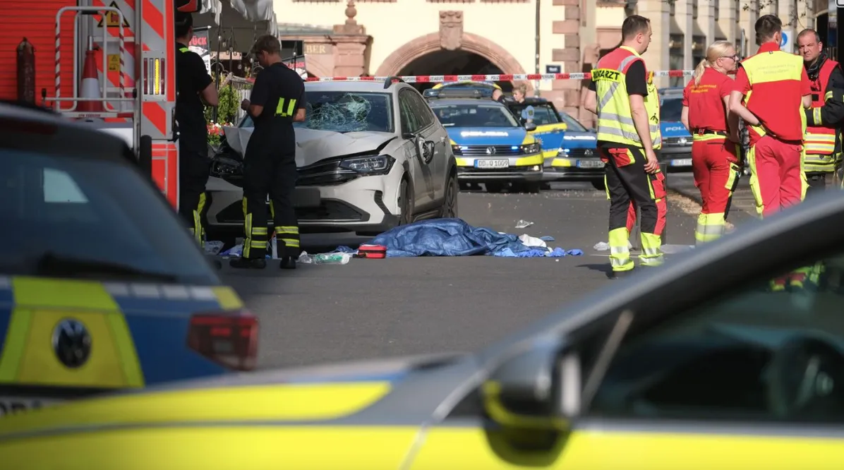 В Лейпциге автомобиль въехал в толпу: есть погибшие и пострадавшие