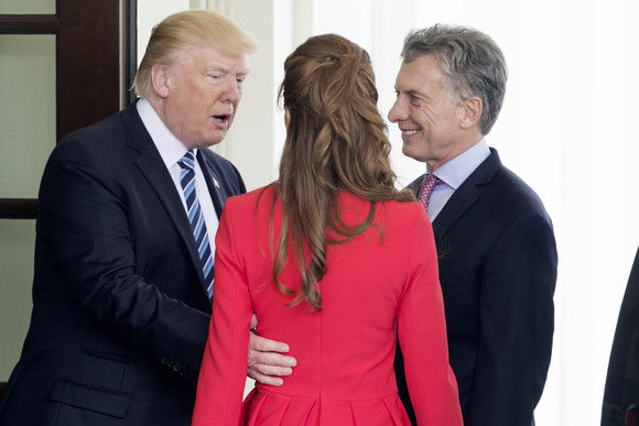 Donald Trump a fost "vrăjit" de soția președintelui argentinian