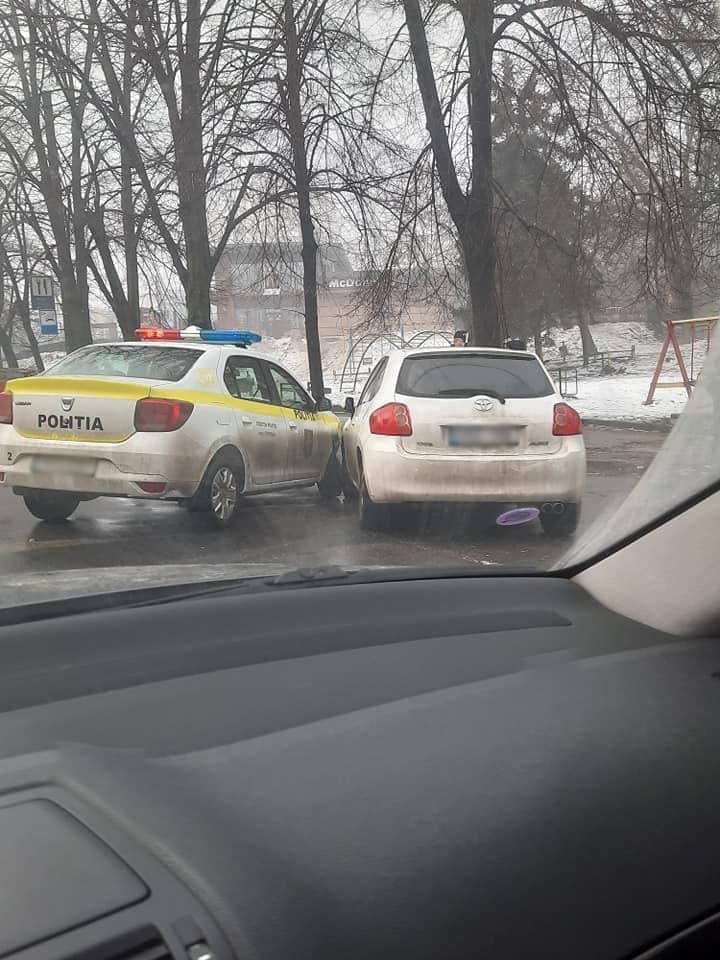 В столице произошло ДТП с участием полицейской машины