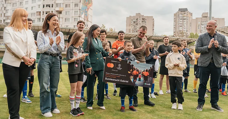 Мечта стала реальностью: Юный обладатель карты maib junior Габриел выйдет на поле финала Лиги чемпионов УЕФА 2025 года