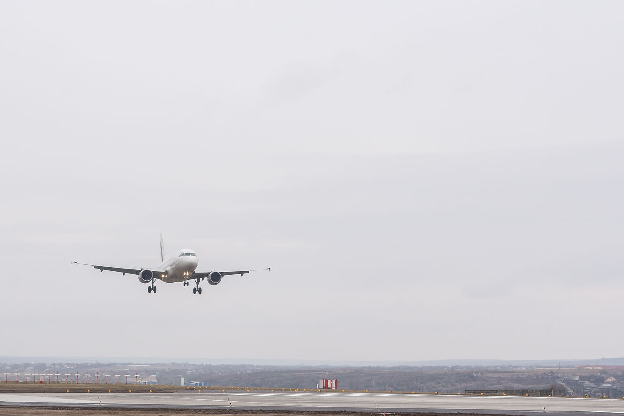 Primul segment al pistei Aeroportului Chişinău este reconstruit