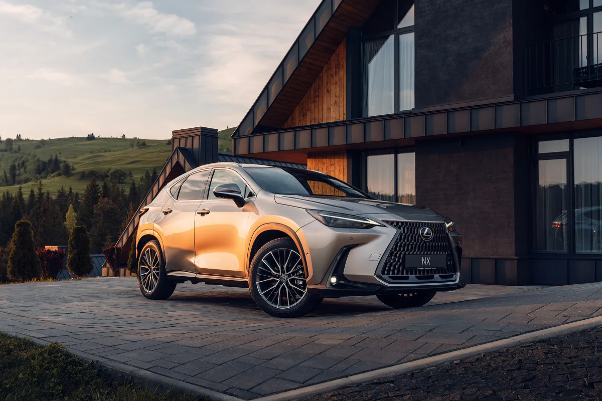 Lexus Chișinău: Cпециальные цены на автомобили в наличии