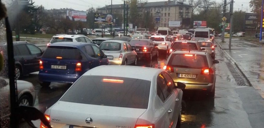 Привокзальная пробка в Кишиневе бьет рекорды по протяженности