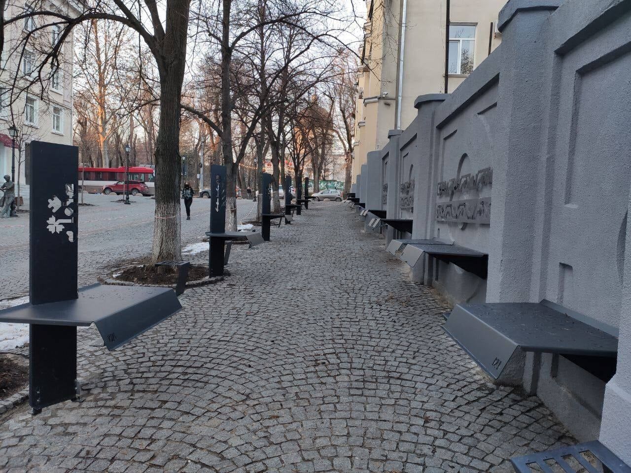 На пешеходной улице появилась площадка для продажи сувениров