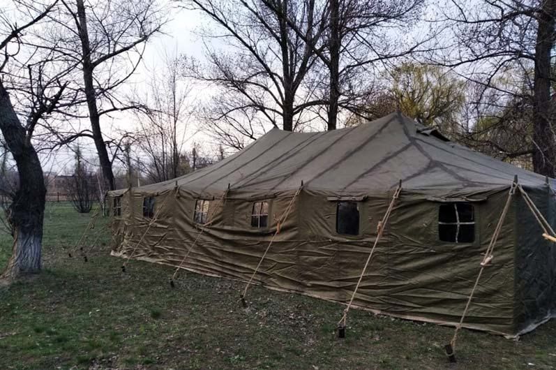 Больных COVID-19 на Украине будут принимать в палатках возле больниц