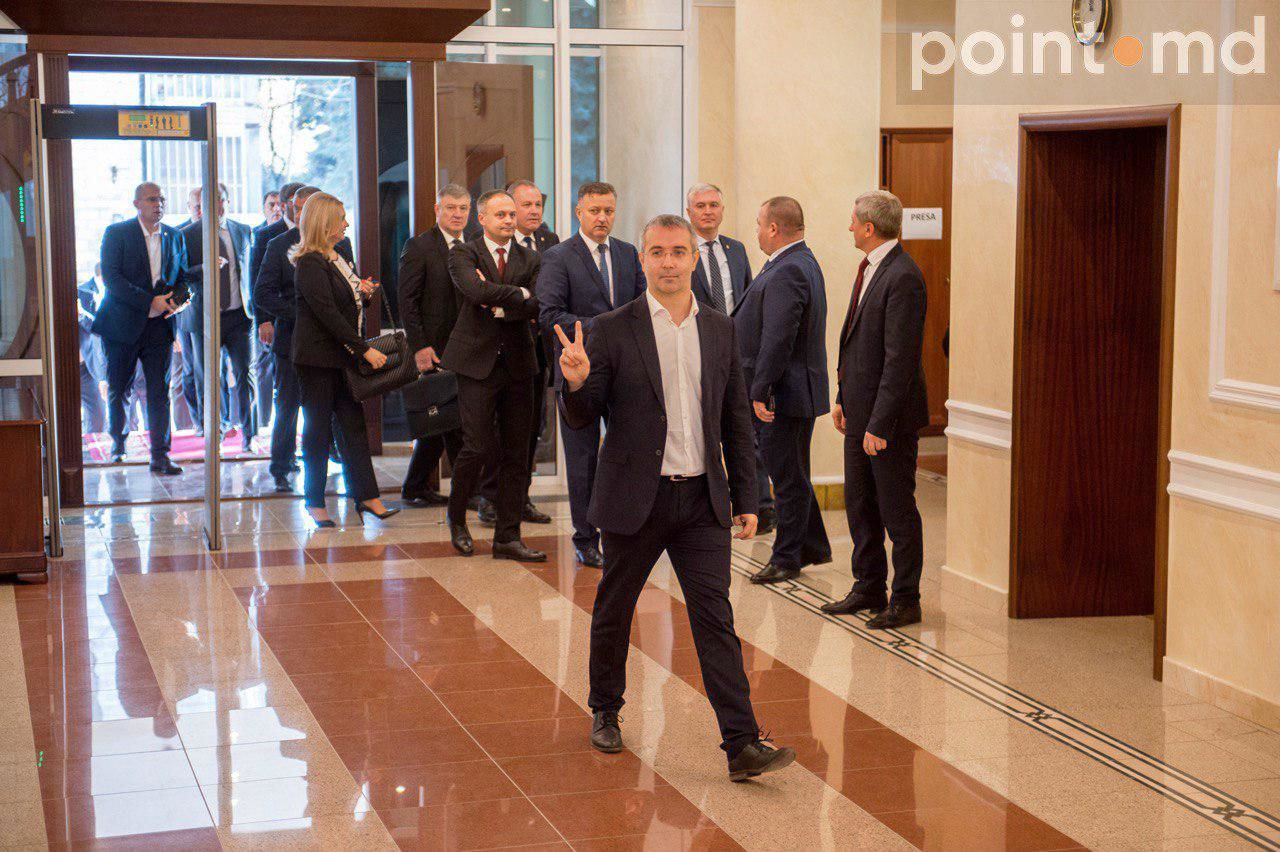 Фракция ДПМ пришла на встречу с Игорем Додоном в полном составе