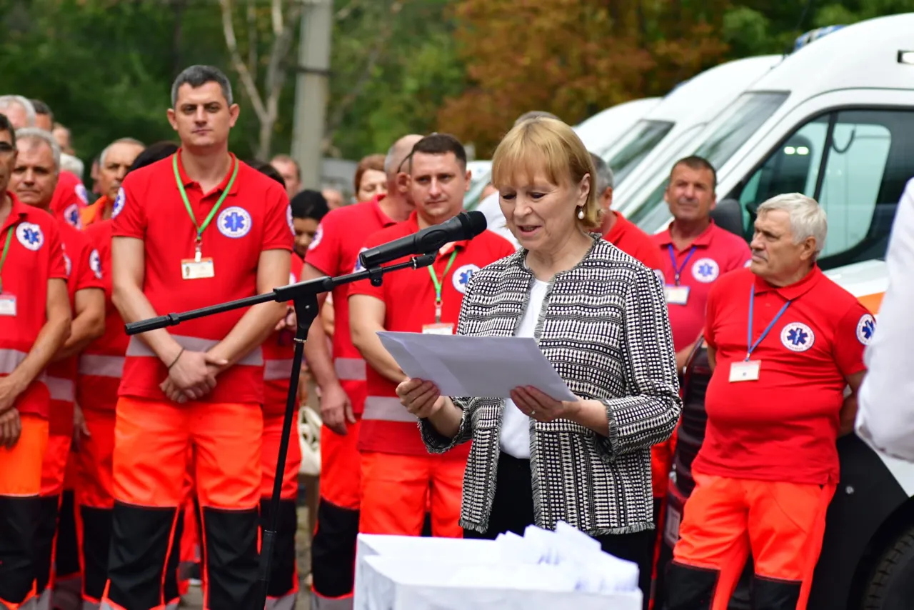 Peste 40 de ambulanțe noi vor ajunge în localitățile din Moldova