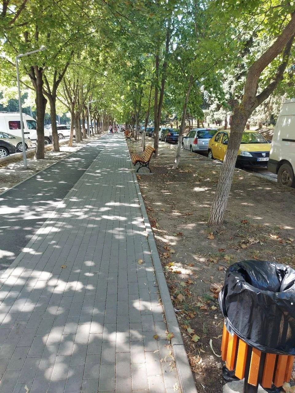 На Буюканах продолжается благоустройство и обновление тротуаров