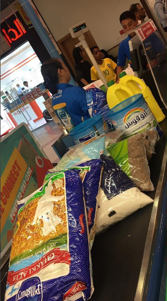 Жители Катара скупают продукты питания и воду в ожидании дефицита