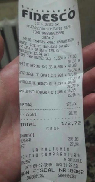 Tort cu „surprize” într-un supermarket din capitală; Ce conţinea prăjitura cumpărată pentru ziua de naştere a unui copil