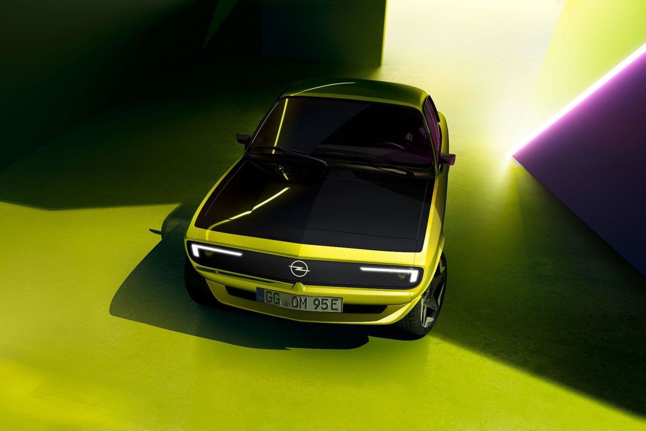 Opel возродил модель Manta в виде электрокара