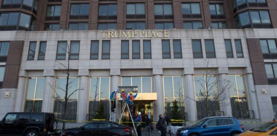 В Нью-Йорке убрали фамилию Трампа с нескольких высотных зданий