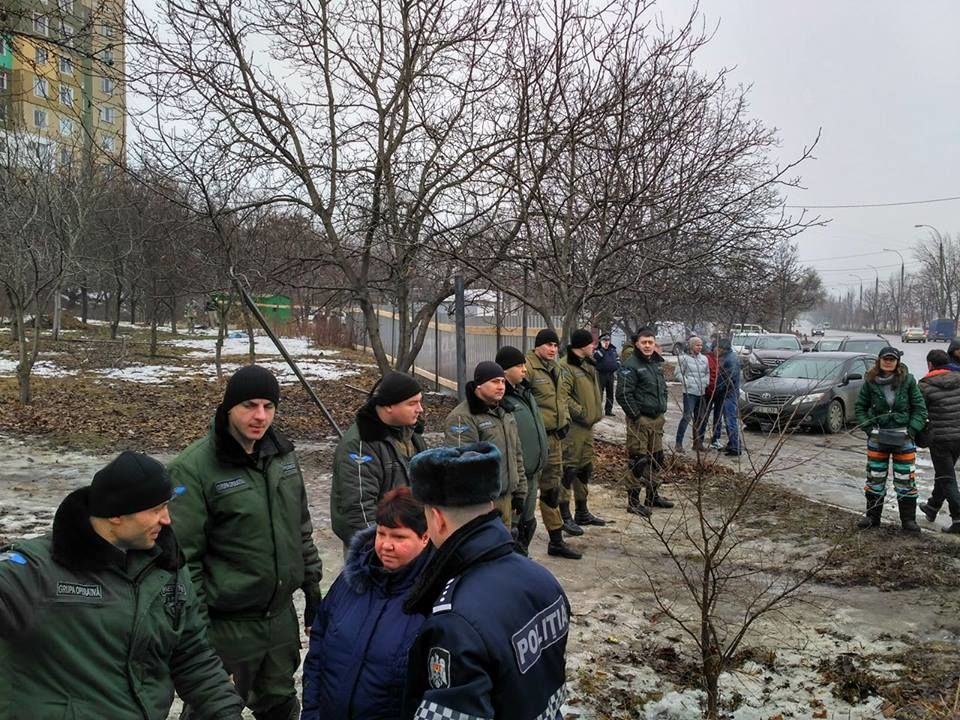 На Чеканах разразился скандал из-за очередной незаконной стройки