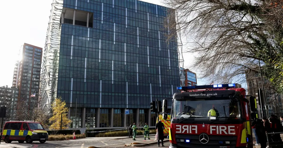 Poliția britanică a detonat un pachet suspect din apropierea ambasadei SUA din Londra