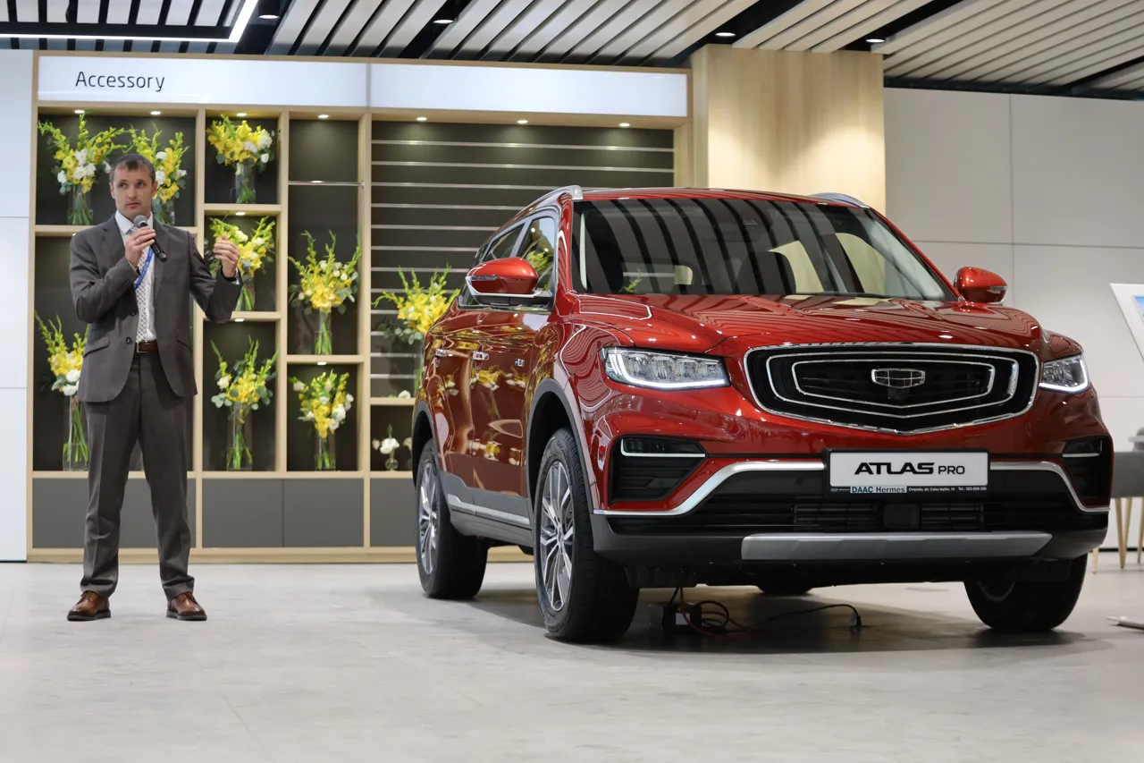 В Кишиневе открыт первый автоцентр Geely