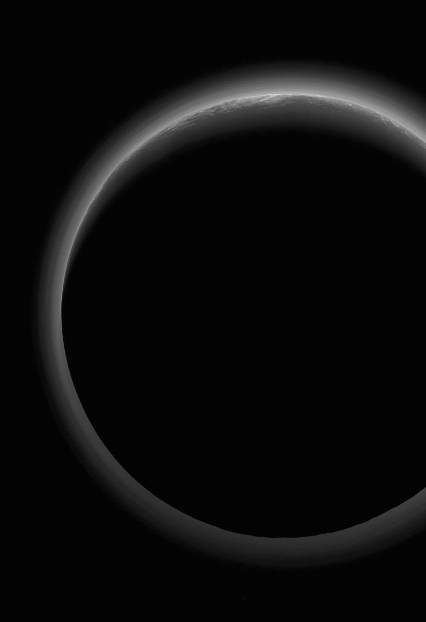 NASA опубликовало снимок темной стороны Плутона