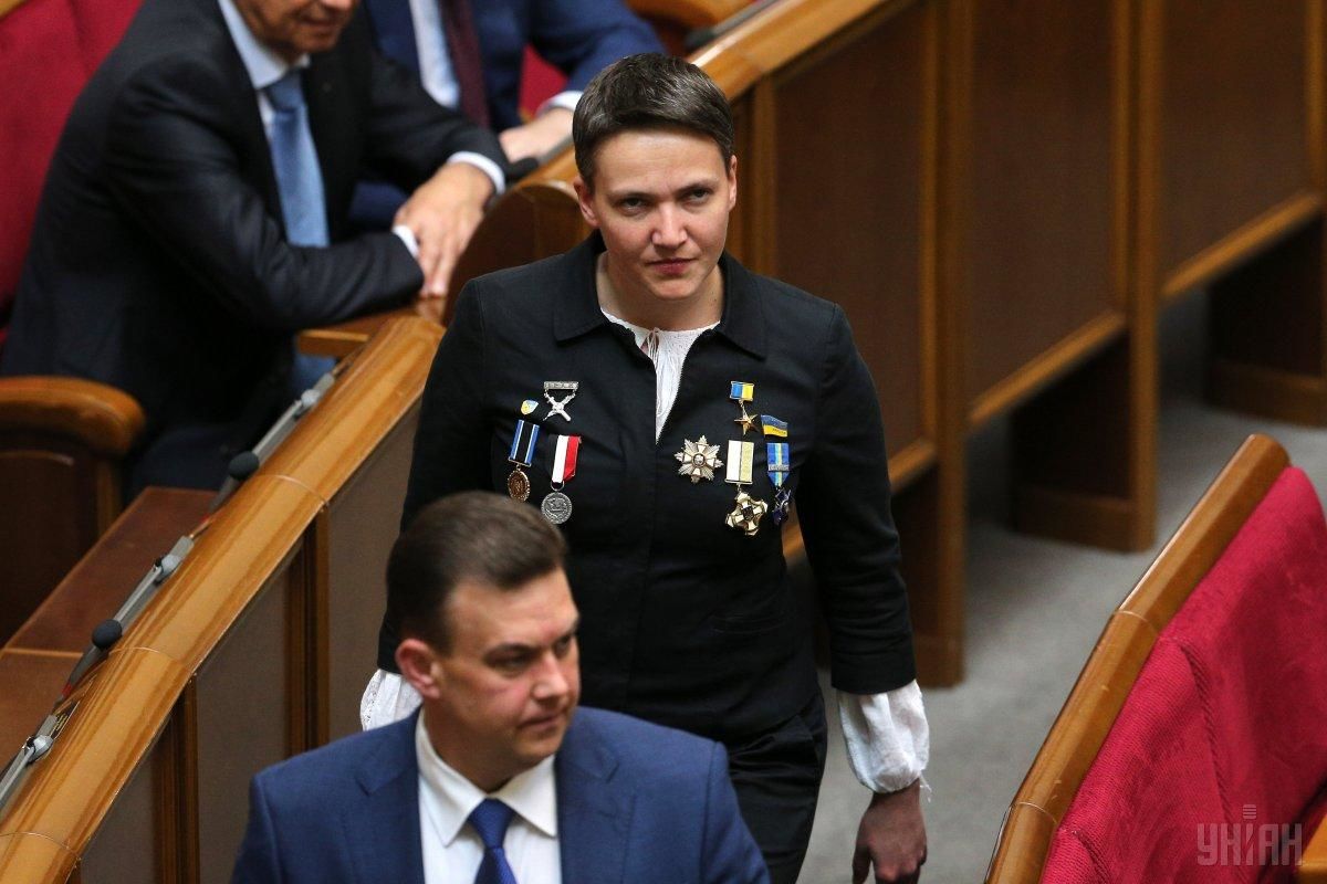 Савченко пришла на инаугурацию Зеленского, увешанная орденами
