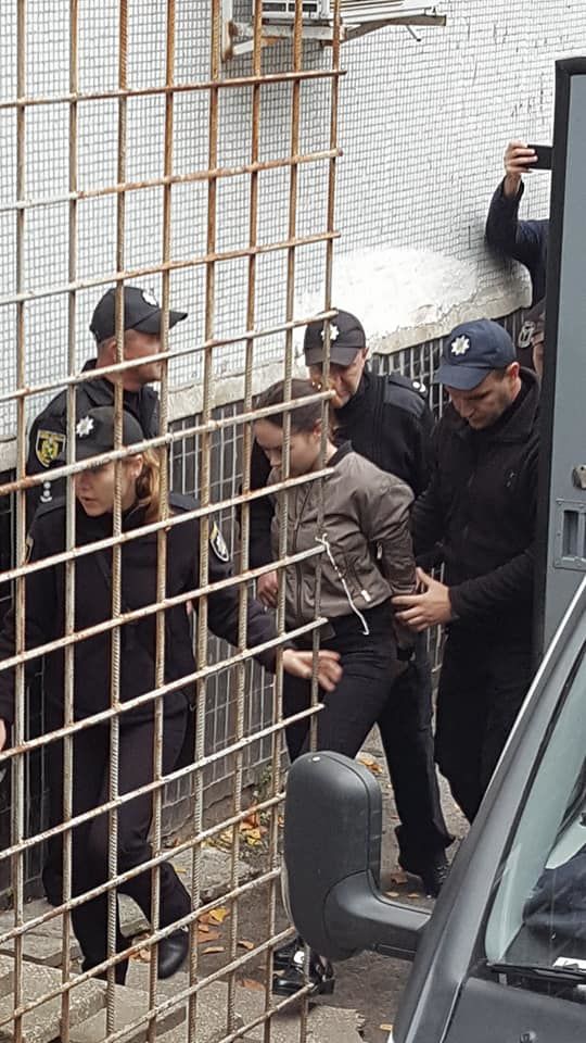 Виновницу ДТП в Харькове доставили в суд