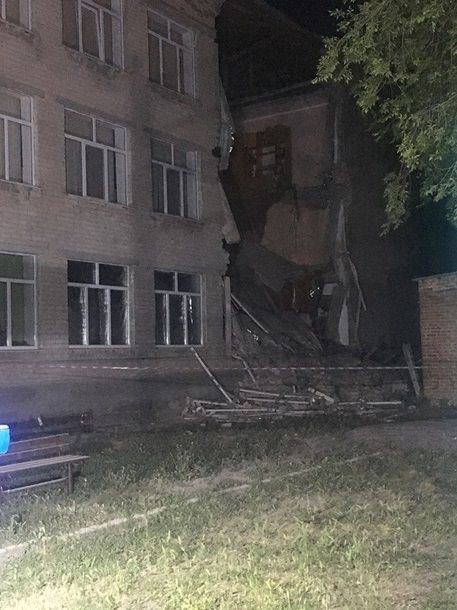 В Николаевской области Украины рухнула часть школы