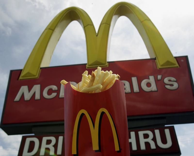 McDonald's și-a schimbat sigla cu ocazia Zilei Internaționale a Femeii