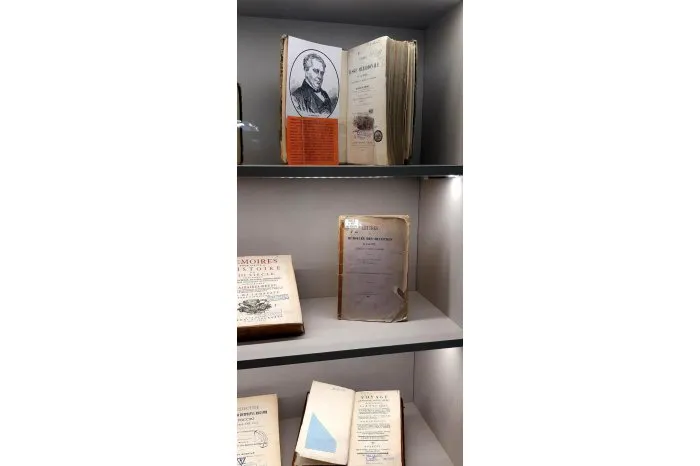 Выставка старинных и редких книг открылась в Национальной библиотеке