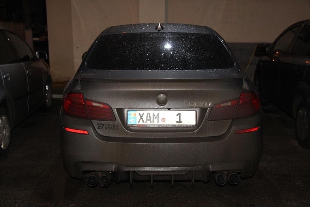 Задержан один из водителей, устроивших гонки на пешеходной аллее