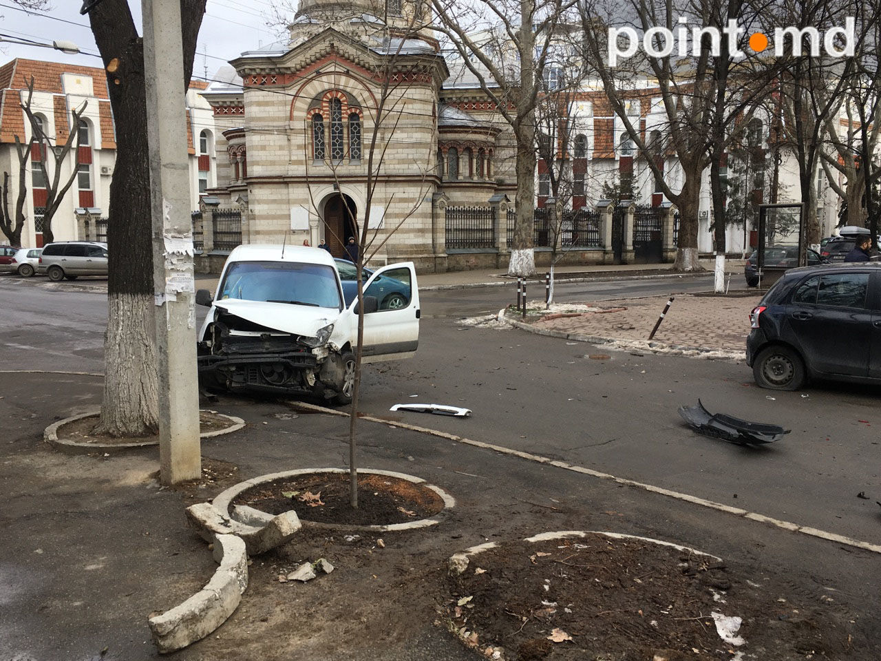 В столице произошла "крутая" авария с участием Bentley