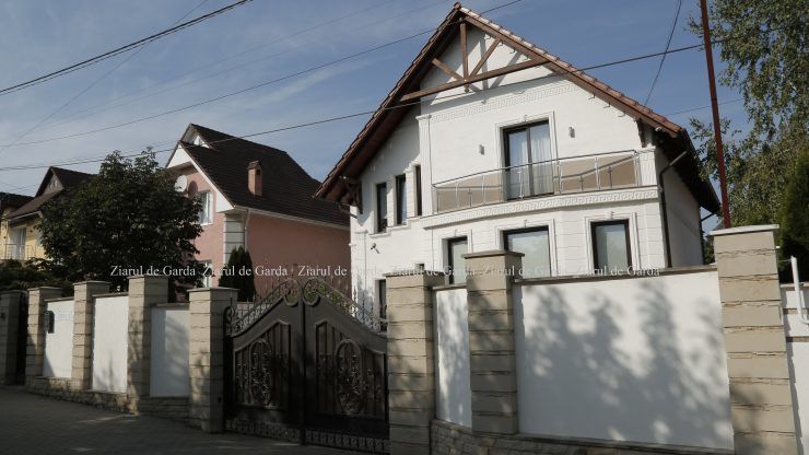 Журналисты показали дом врио главы ГИП за 45 000 евро, купленный на пожертвования отца
