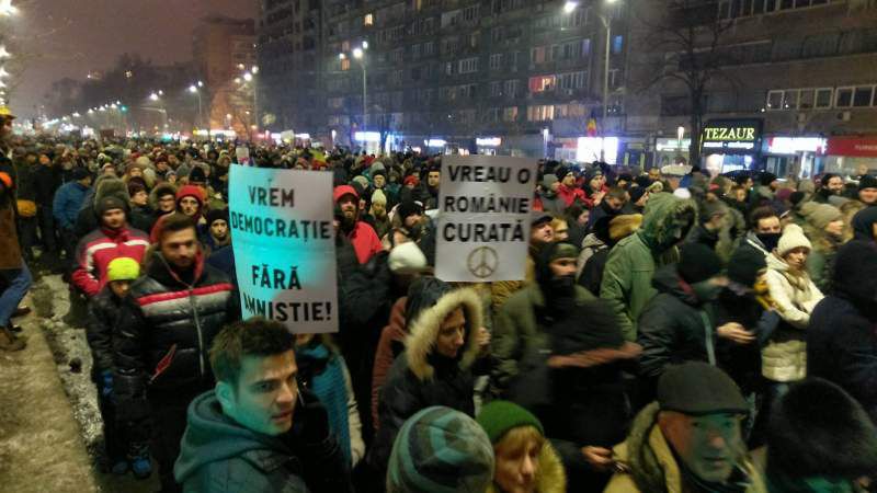 В Румынии возобновились протесты против коррупционных инициатив властей